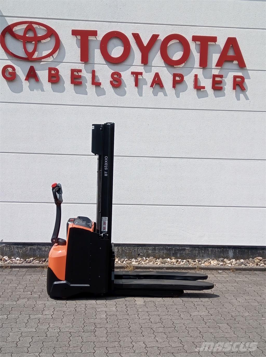 Toyota SWE120L Gerbeurs Automoteurs