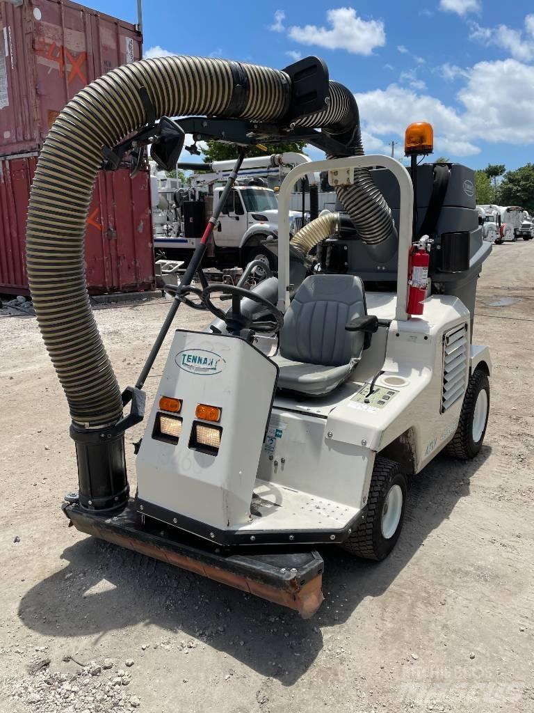 Tennant ATLV4300 Balayeuse / Autolaveuse