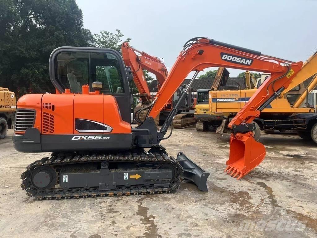 Doosan DX55-9C Mini pelle < 7t