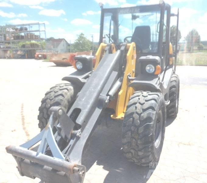 Mecalac AX 1000 Chargeuse sur pneus