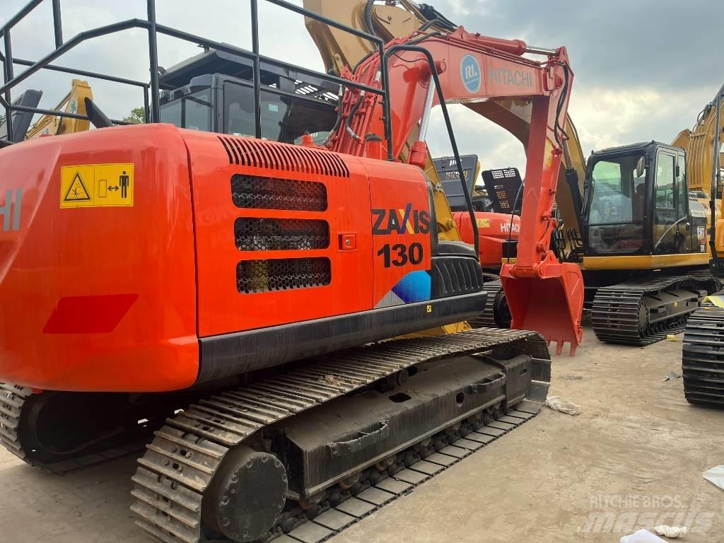 Hitachi ZX 130 Pelle sur chenilles