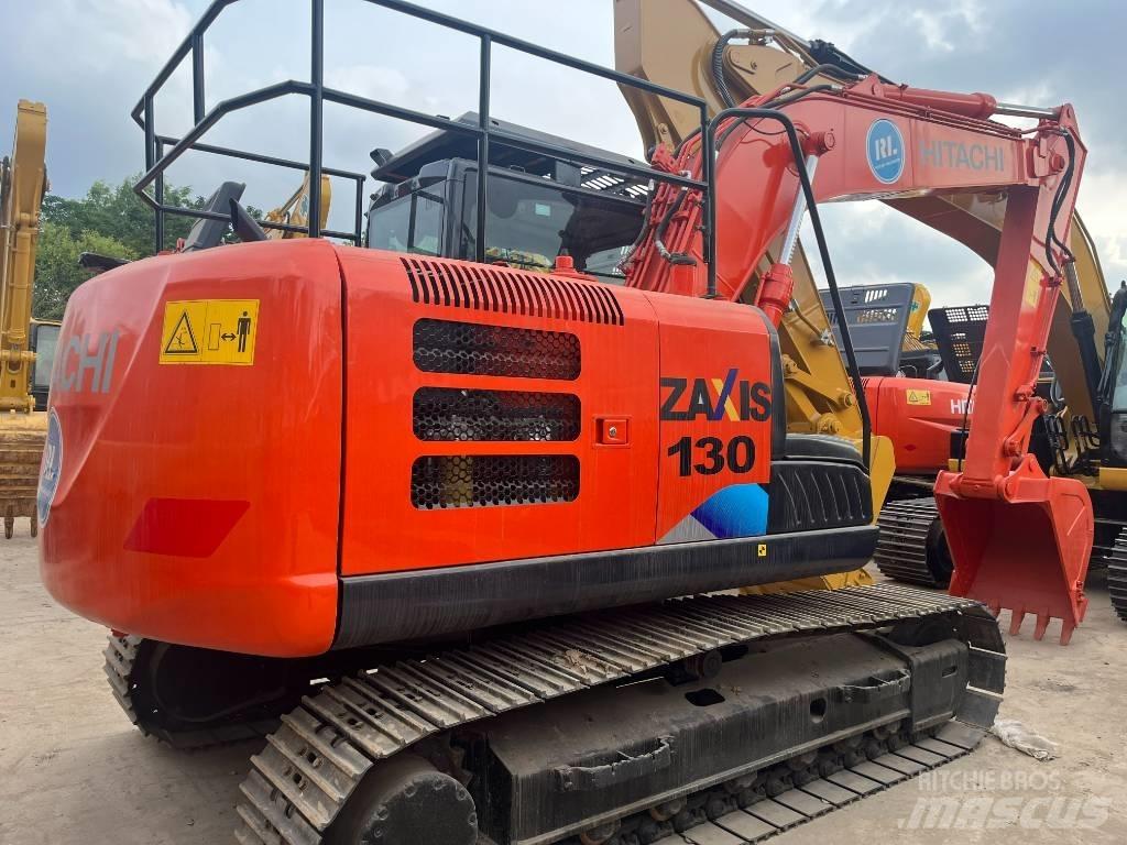 Hitachi ZX 130 Pelle sur chenilles