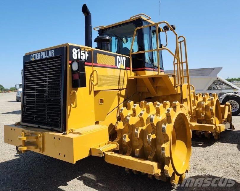 CAT 815 F Compacteur de sol