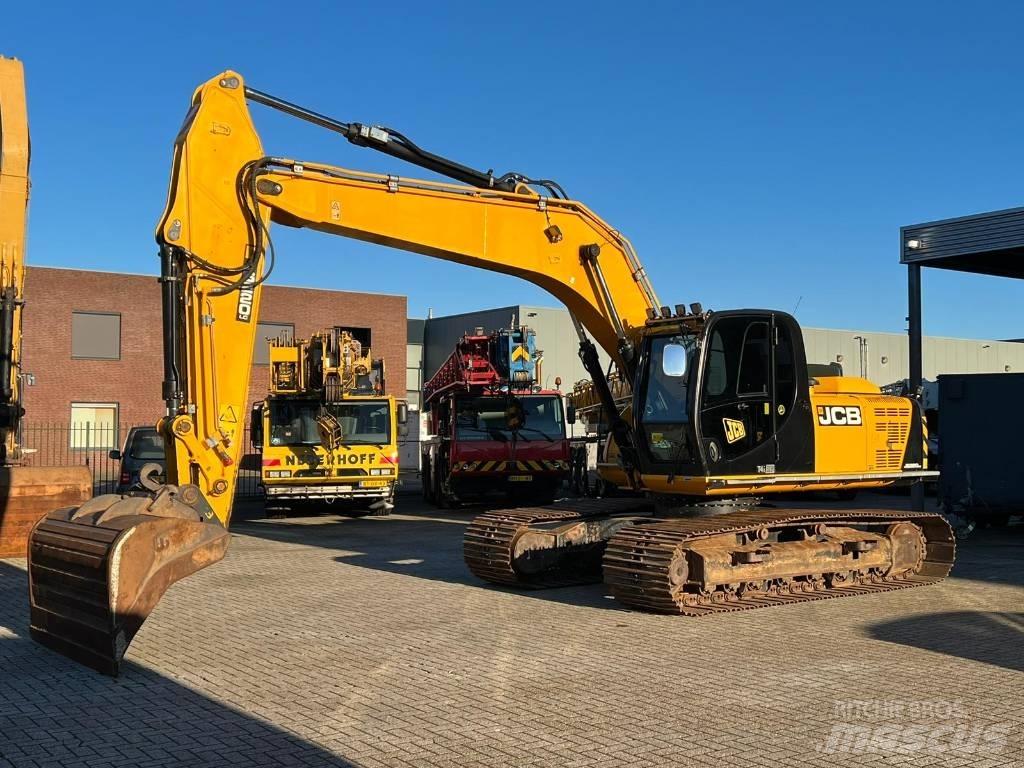 JCB JS 220 LC Pelle sur chenilles