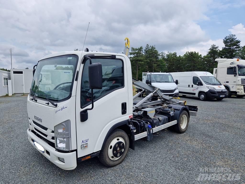 Isuzu N-Series Utilitaire