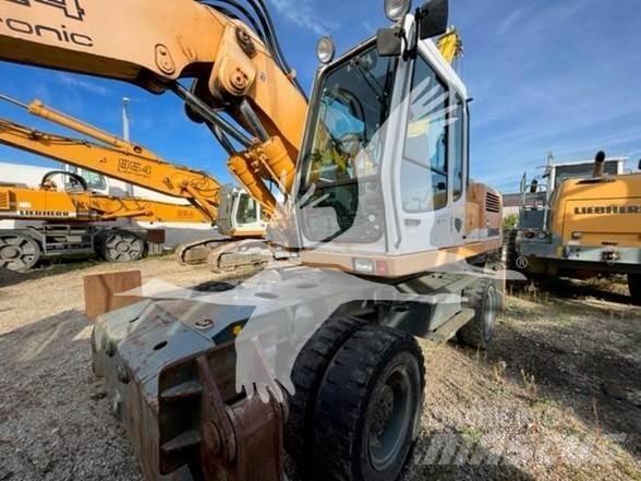 Liebherr A924 Pelle sur pneus