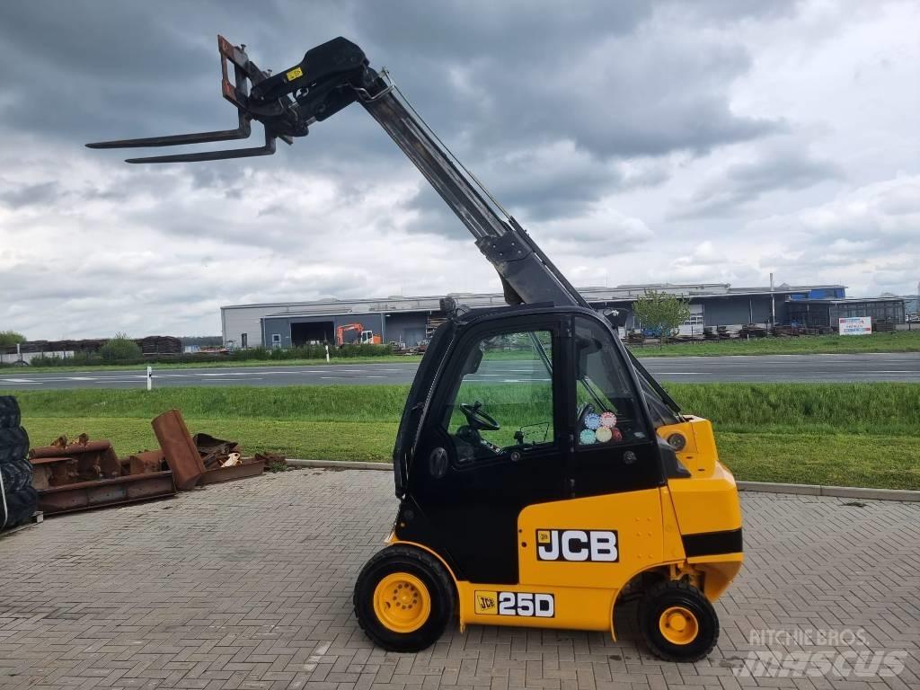 JCB TLT 25 D Chariot télescopique