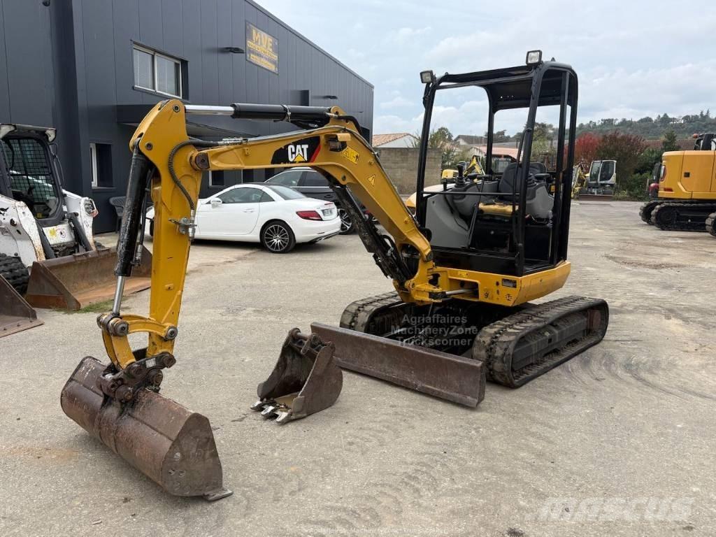 CAT 302.7 CR Mini pelle < 7t