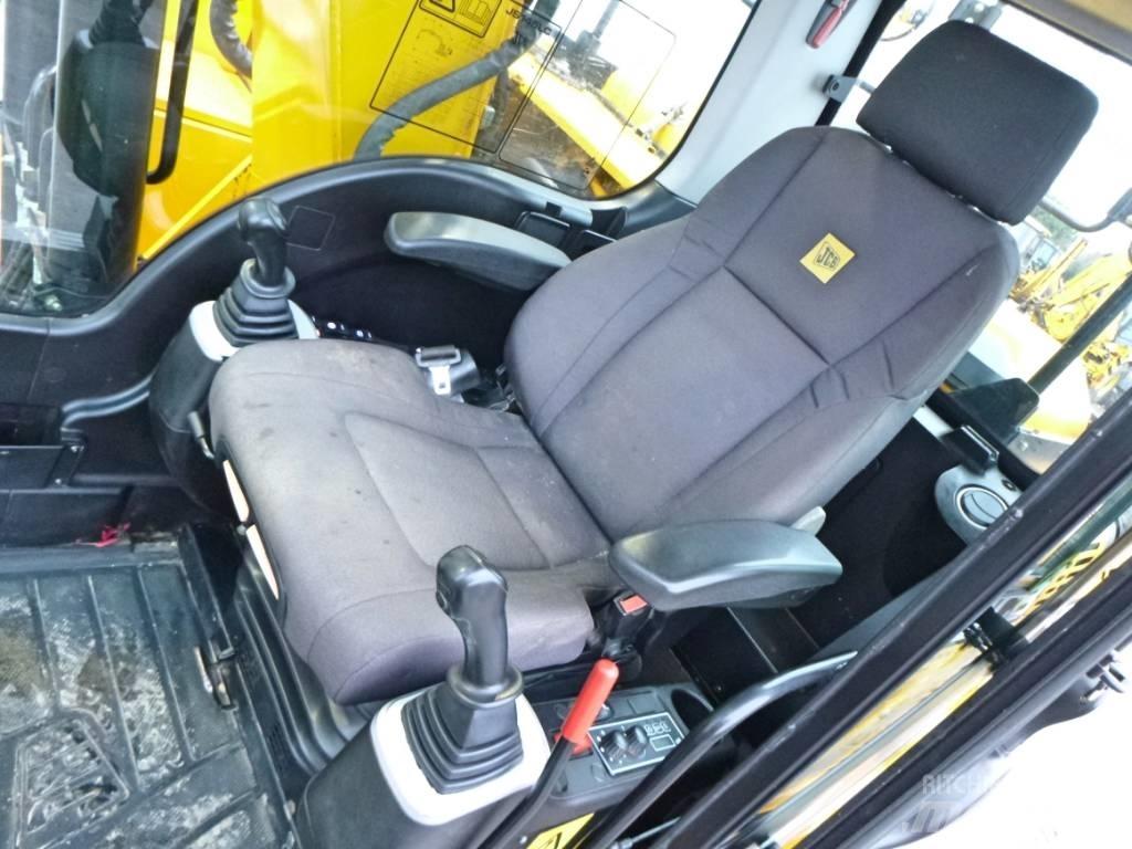 JCB JS 145 LC Pelle sur chenilles
