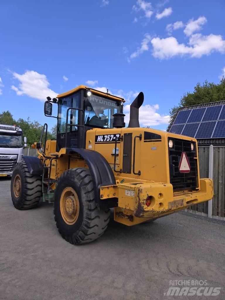 Hyundai HL 757-7 Chargeuse sur pneus