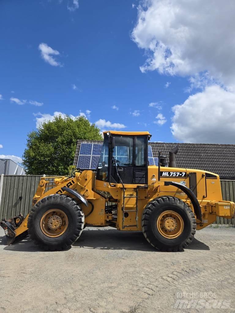 Hyundai HL 757-7 Chargeuse sur pneus