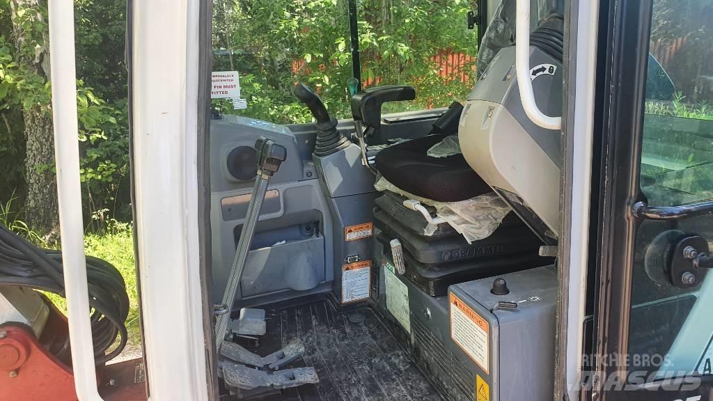 Takeuchi TB235 Mini pelle < 7t