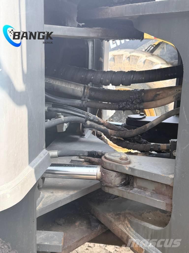 SDLG L 953 Chargeuse sur pneus