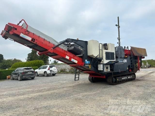 Sandvik QJ 241 Concasseur mobile