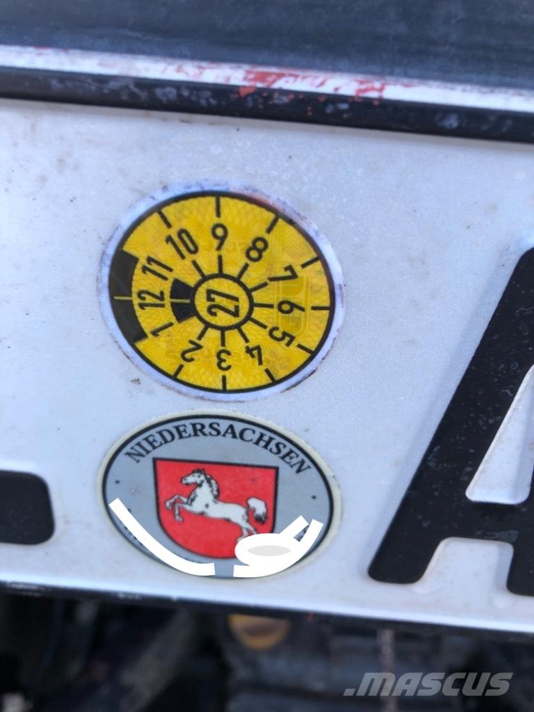 Shibaura ST 330 HST Micro tracteur