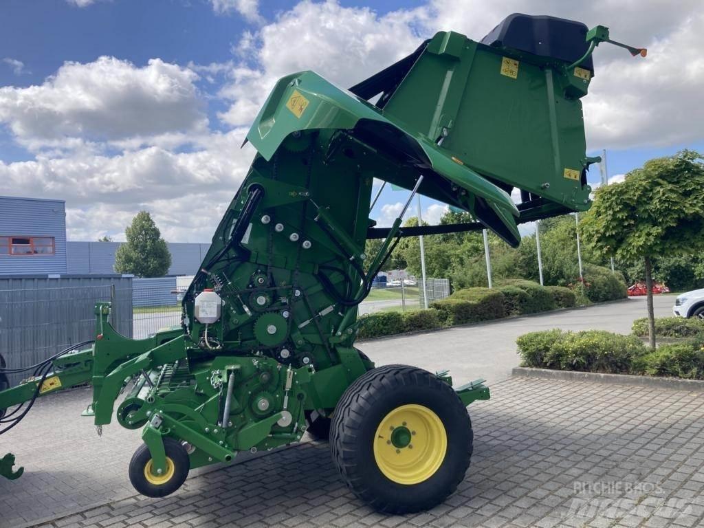 John Deere V461M Presse à balle ronde