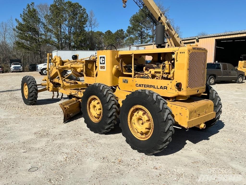 CAT 120 Niveleuse