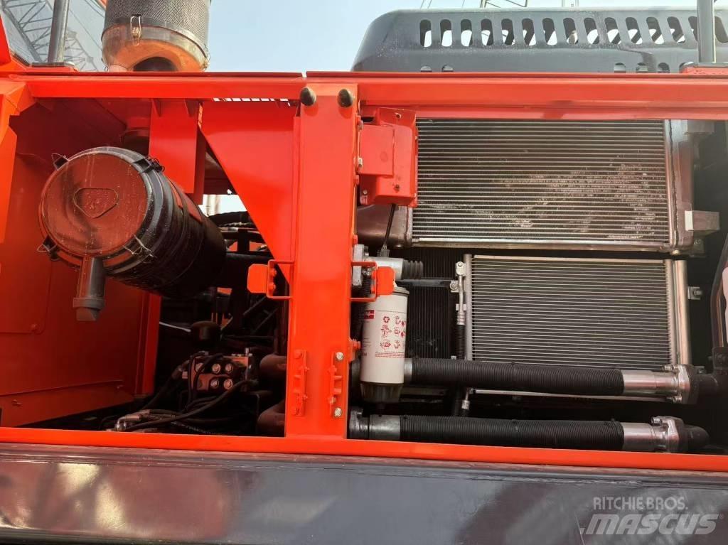 Doosan DX 300 LCA Pelle sur chenilles