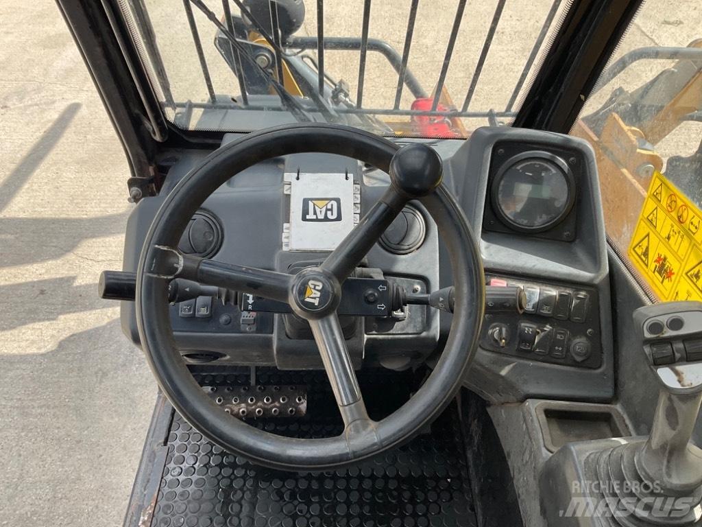 CAT TH 414 Chariot télescopique