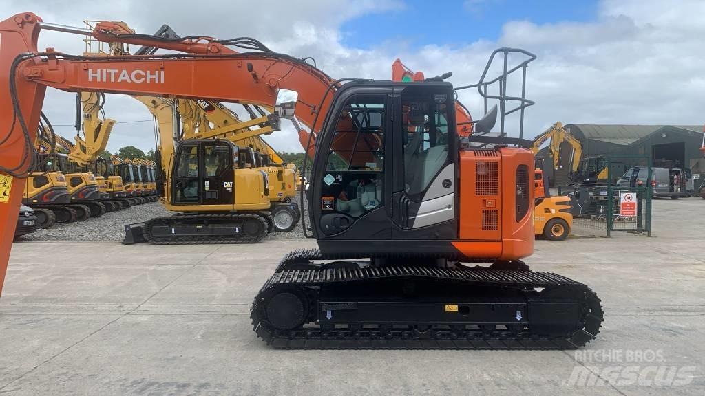 Hitachi ZX 135 US-6 Pelle sur chenilles