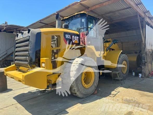 CAT 962L Chargeuse sur pneus