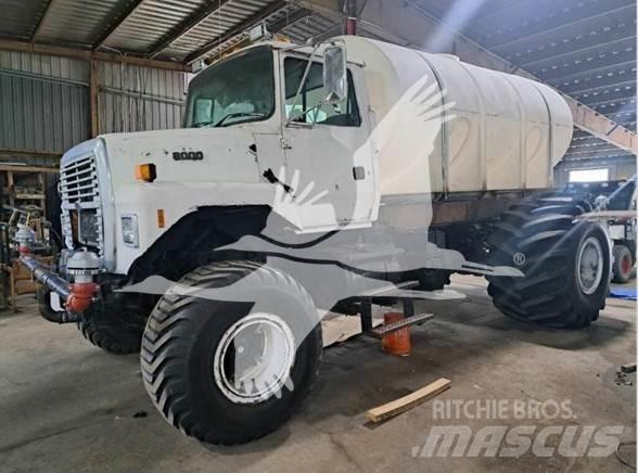Ford 8000 Camion citerne à eau