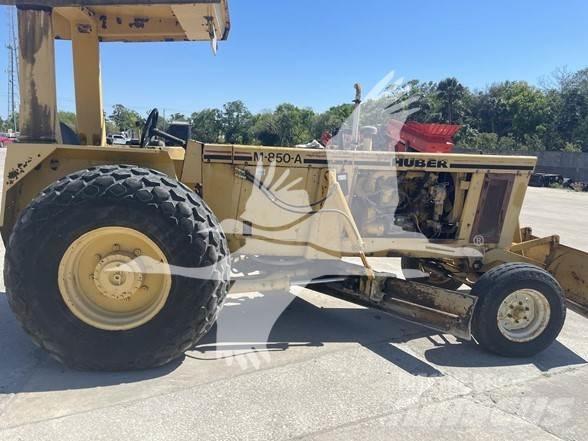 Huber M850A Niveleuse