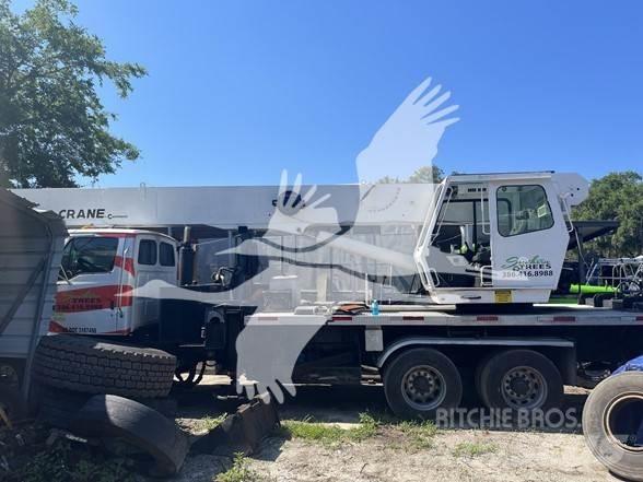 Sterling L9500 Construction - Autres