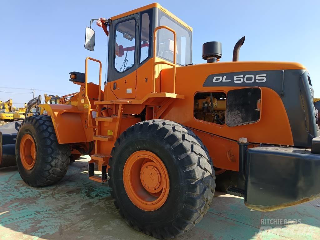Doosan DL505 Chargeuse sur pneus