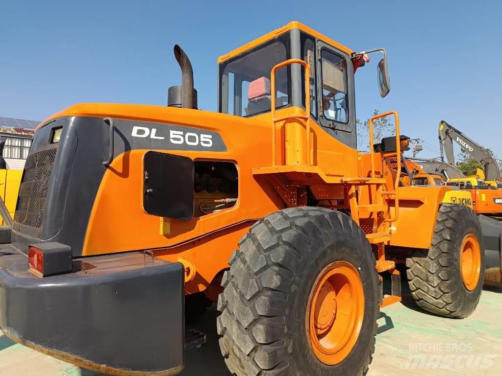 Doosan DL505 Chargeuse sur pneus