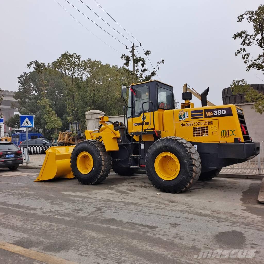 Komatsu WA 380 Chargeuse sur pneus