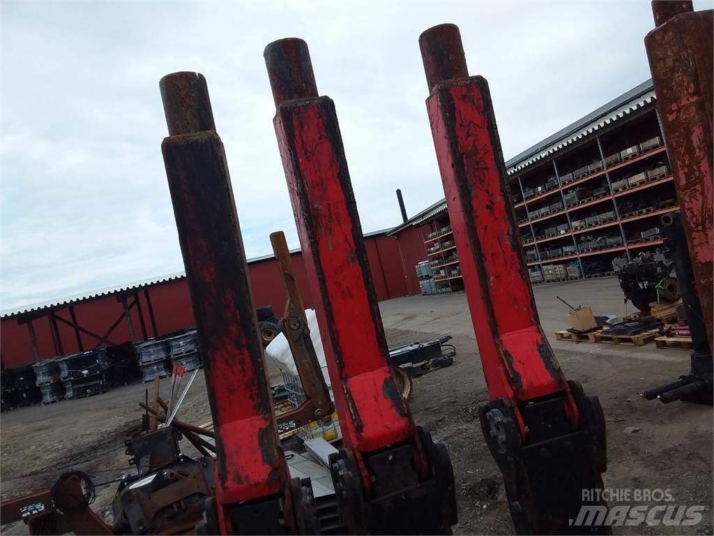 Komatsu 895 Autres accessoires pour matériel forestier