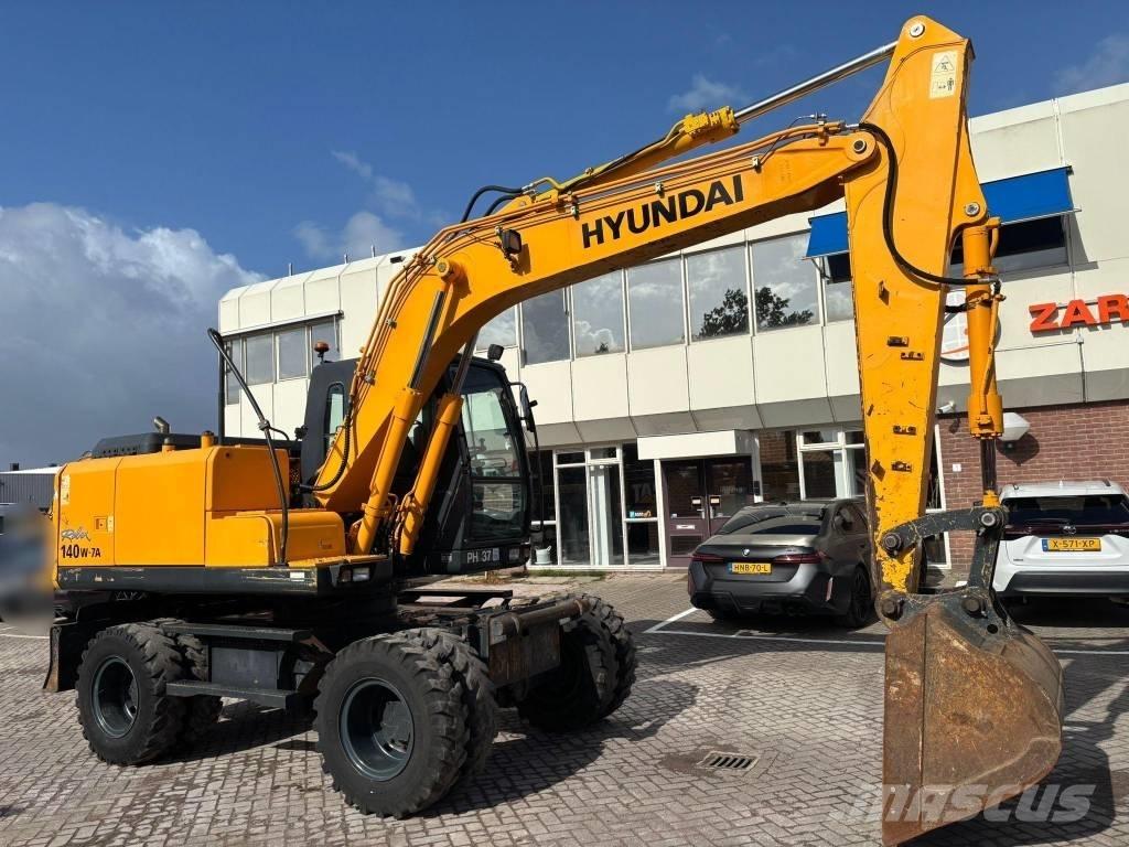 Hyundai 140W-7A Pelle sur pneus