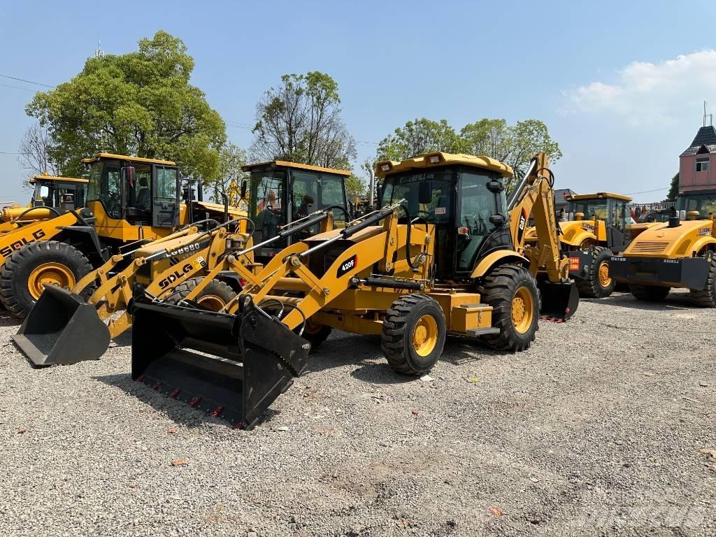 CAT 420F Tractopelle