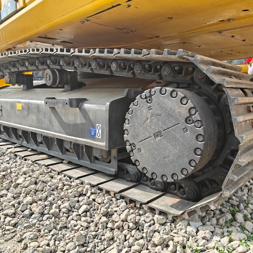 Komatsu 350LC-8 Pelle sur chenilles