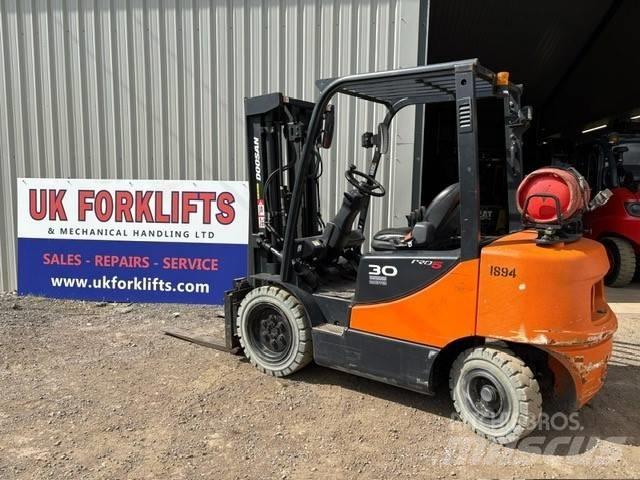 Doosan G 30 E-5 Chariots GPL