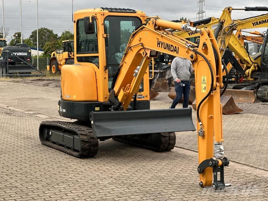 Hyundai R35Z 9A Mini pelle < 7t