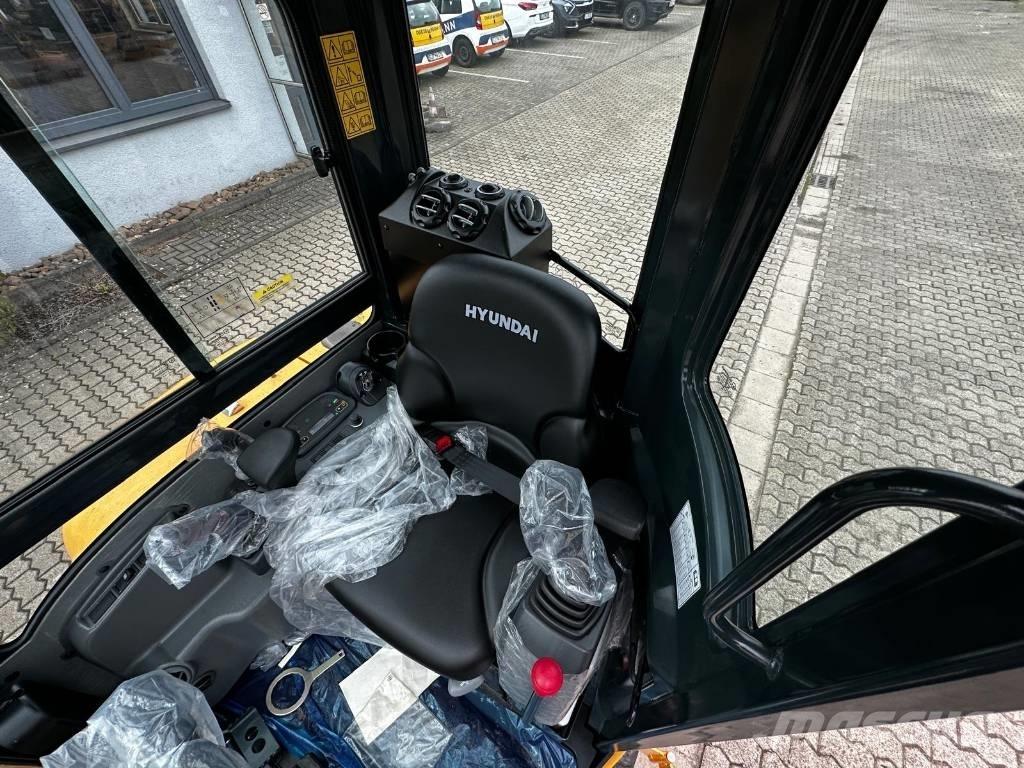 Hyundai R35Z 9A Mini pelle < 7t