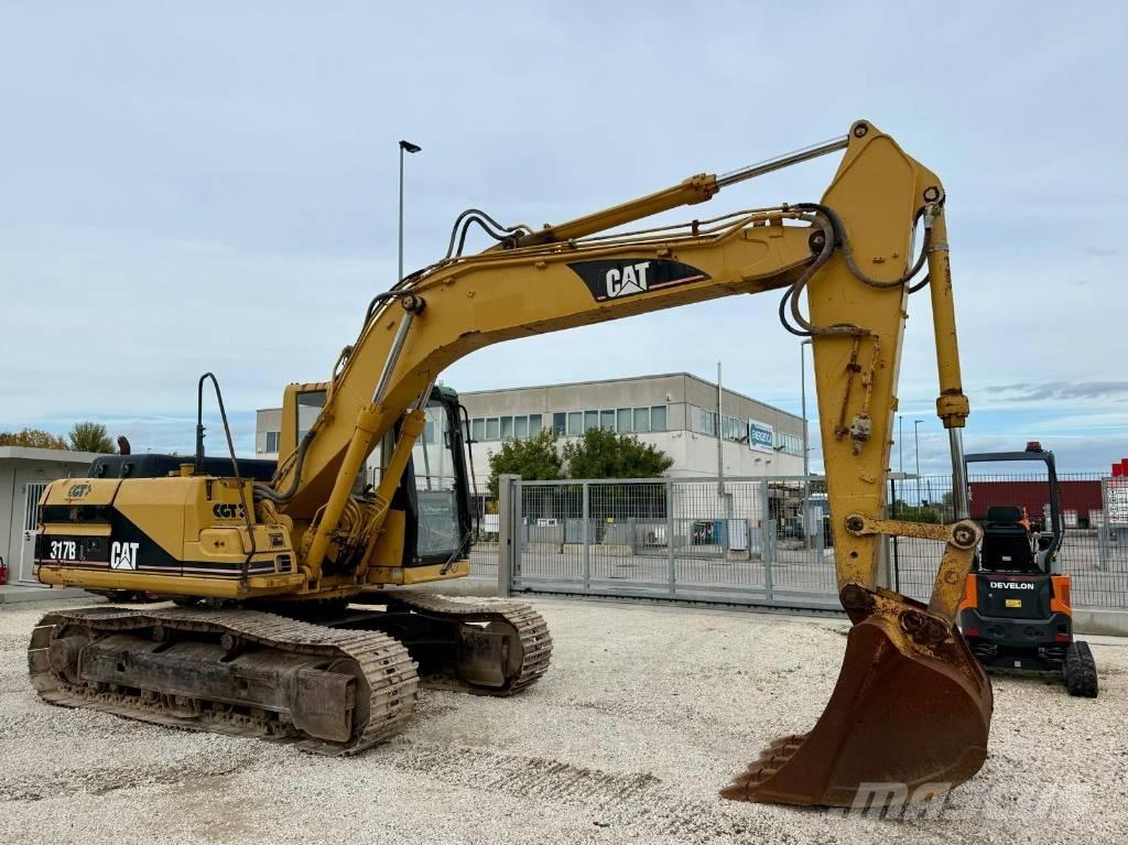 CAT 317 B LN Pelle sur chenilles