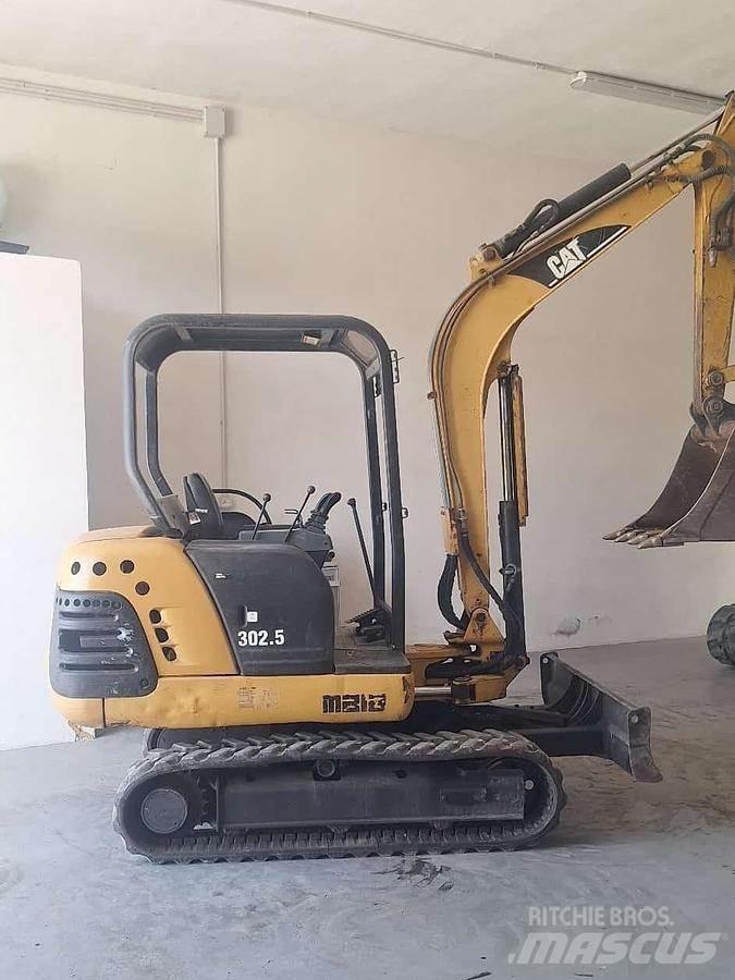 CAT 302.5 Mini pelle < 7t