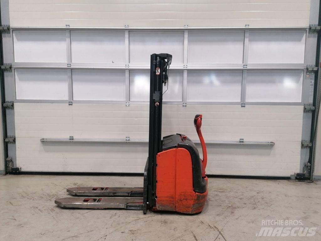 Linde L14 Gerbeur accompagnant