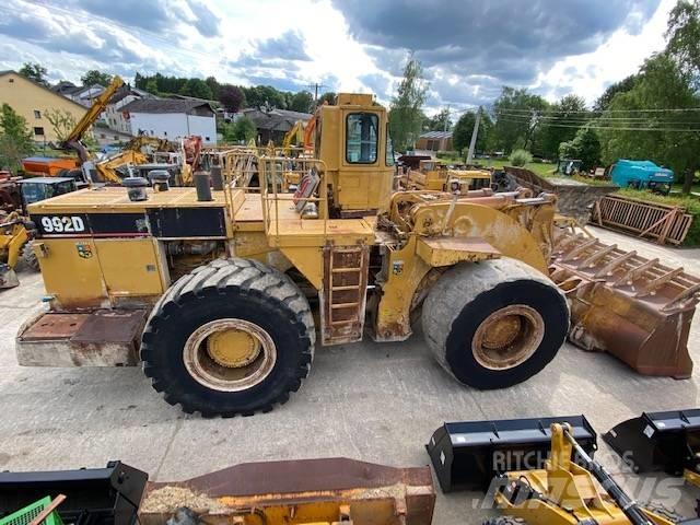 CAT 992 D Chargeuse sur pneus