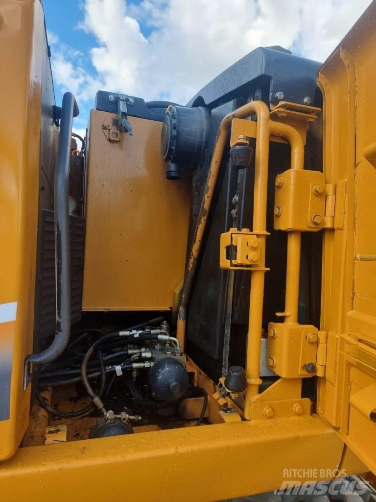 CASE WX 145 Pelle sur pneus