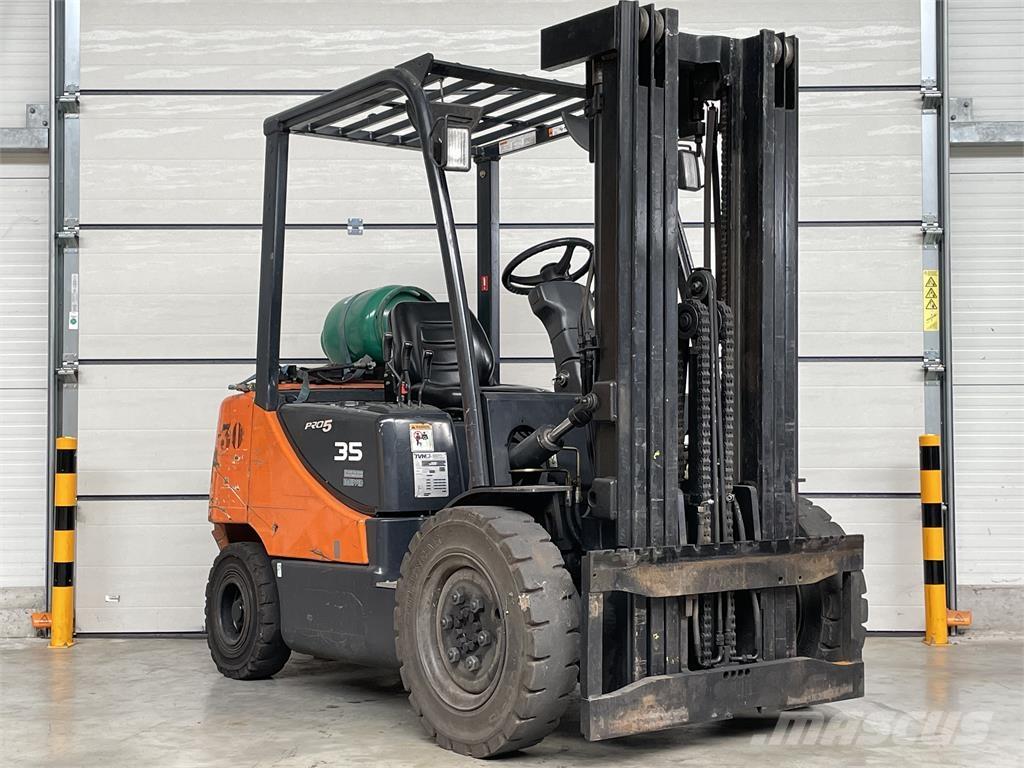 Doosan G35C-5 Chariots GPL
