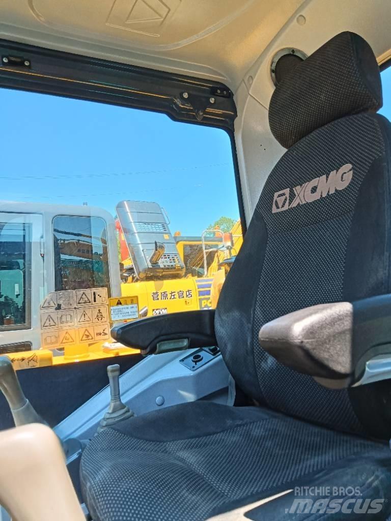 XCMG XE 60 DA Mini pelle < 7t