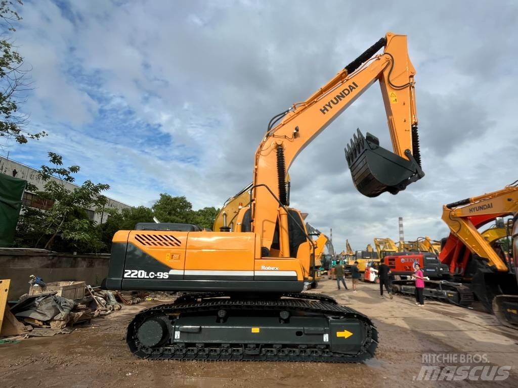 Hyundai 220LC-9S Pelle sur chenilles