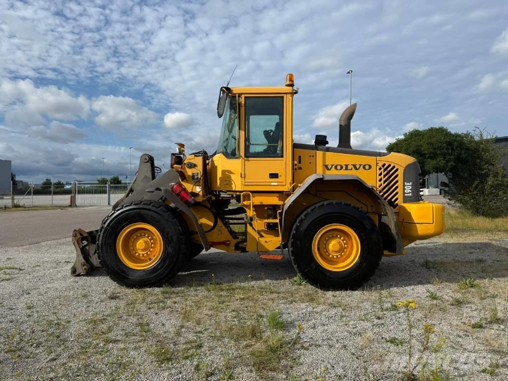 Volvo L 90 E Chargeuse sur pneus