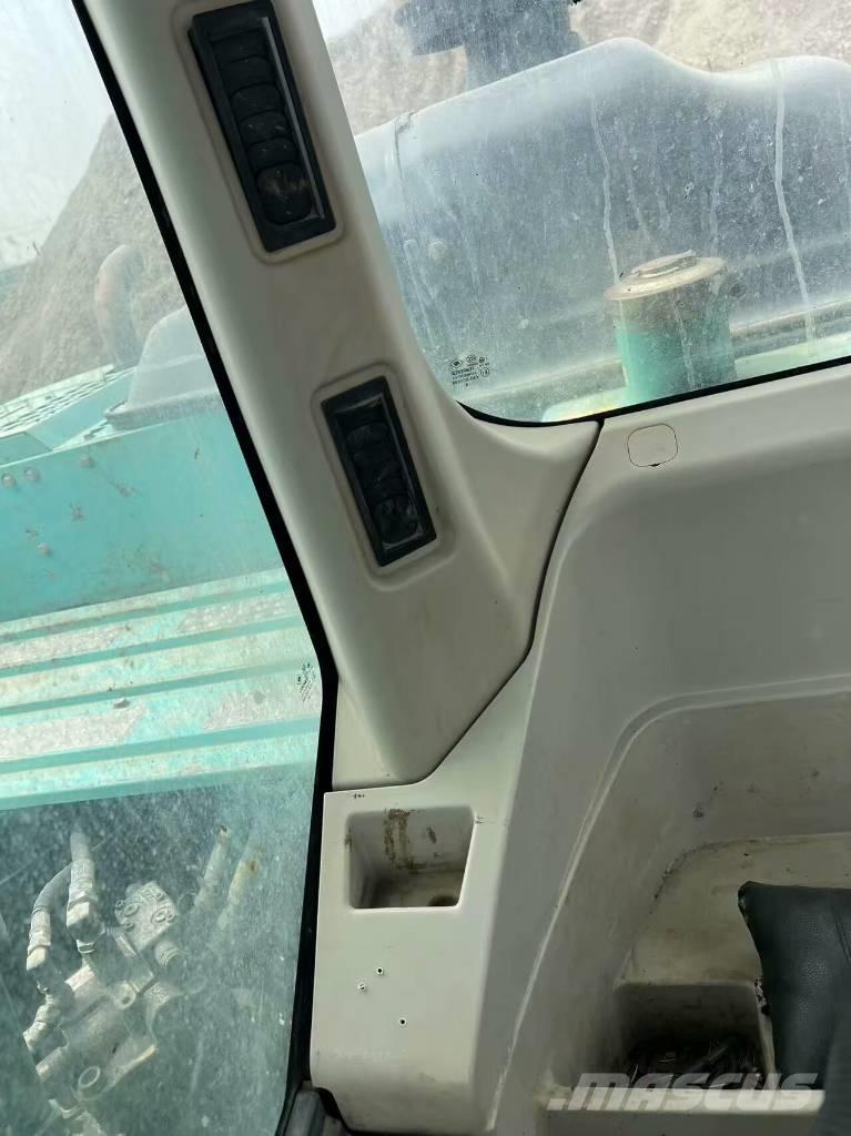 Kobelco SK260 Pelle sur chenilles