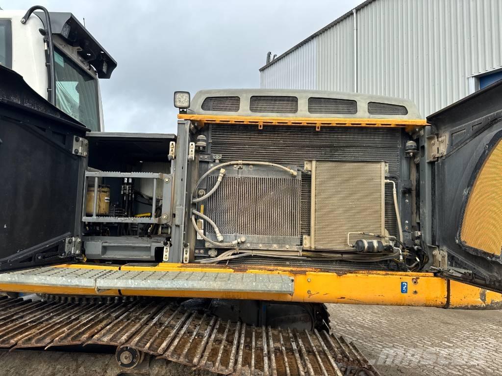 Liebherr R 946 Pelle sur chenilles