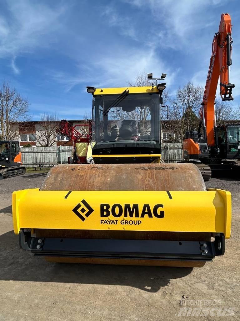 Bomag BW 211 D5 Compacteur de sol
